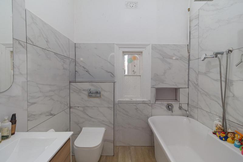3 Bedroom Property for Sale in Green Point Western Cape